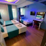 Grand Bona Sera Hotel 2*